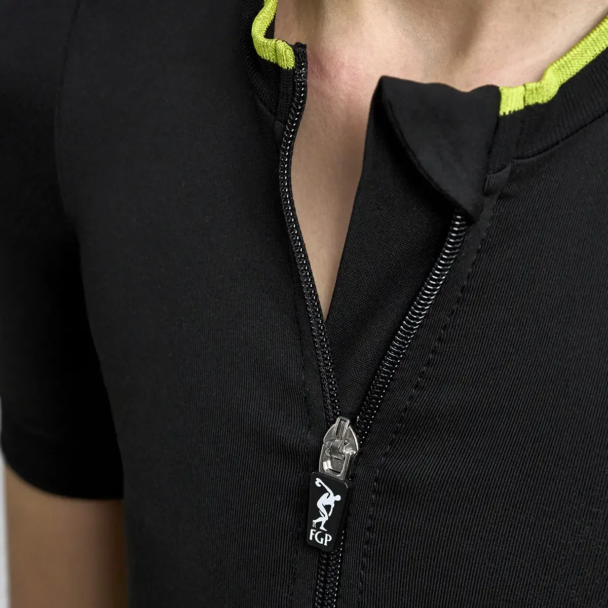 FGP P YOUNG UP 2 0 5